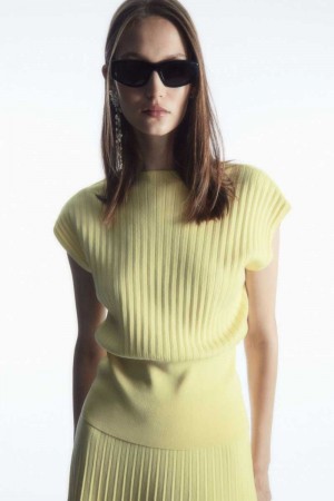 Women's COS Pleated Knitted Sleeveless Tops Yellow | 2935LBMTG