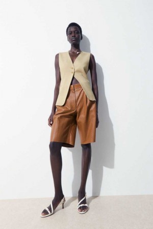 Women's COS The Embossed-Leather Bermuda Shorts Brown | 6503AMGPL