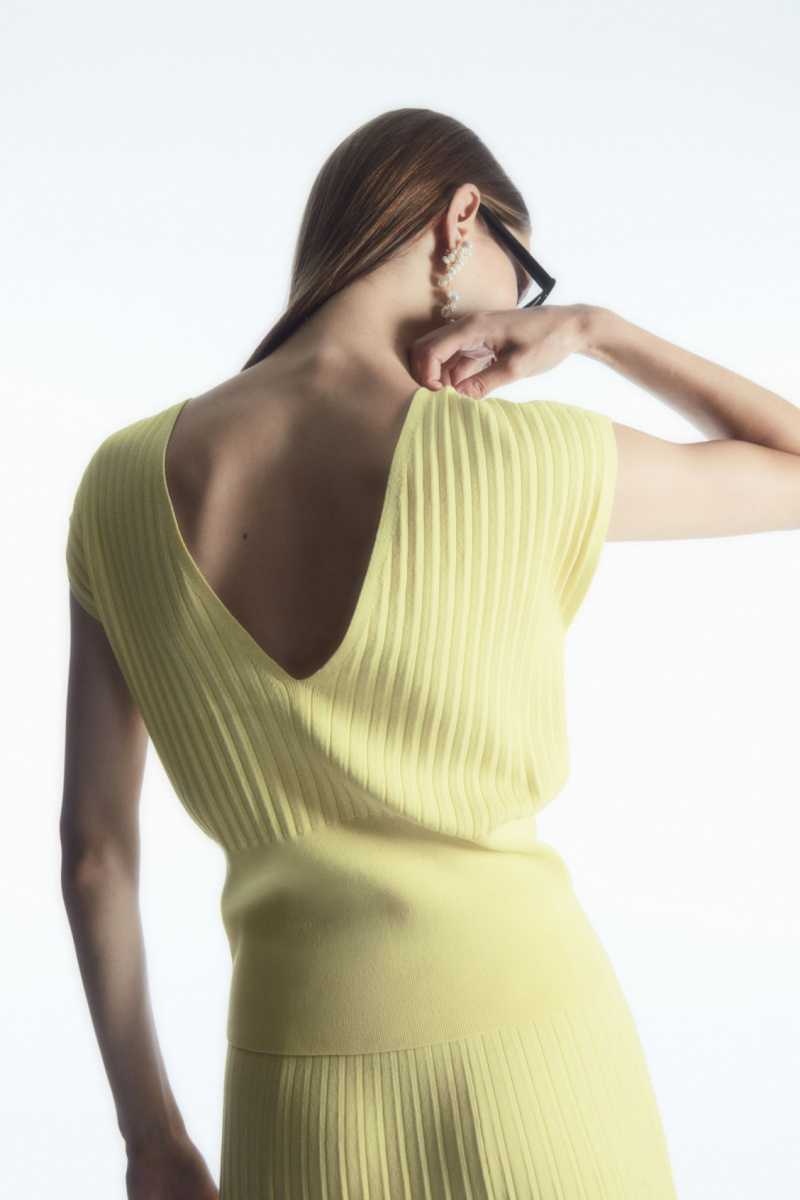 Women's COS Pleated Knitted Sleeveless Tops Yellow | 2935LBMTG